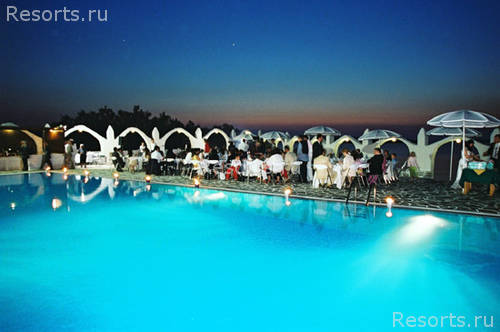 Holiday Sun Hotel 11